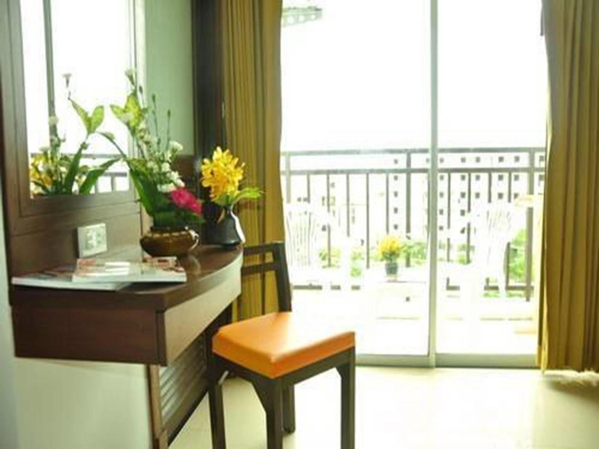 The Son Patong Beach Exterior photo